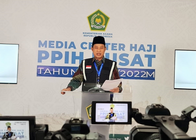 Juru Bicara Panitia Penyelenggara Ibadah Haji (PPIH) Akhmad Fauzin menginformasikan kepada jemaah haji Indonesia bahwa ada layanan jasa resmi pendorong kursi roda di Masjidil Haram.