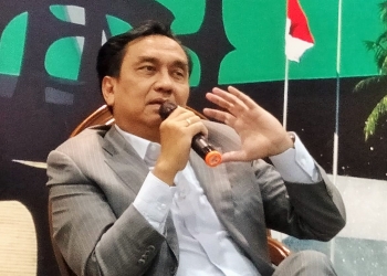 Effendi MS Simbolon,Anggota Komisi I DPR RI Fraksi Partai Demokrasi Indonesia Perjuangan (foto:domi Lewuk)