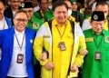 Tiga Pimpinan Partai Politik Koalisi Indonesia Bersatu (KIB) Airlangga Hartarto (Golkar),Julkifli Hazan (PAN) dan Suharso Monoarfa saat mendaftar Partai calon Peserta Pemilu 2024 di Kantor KPU
